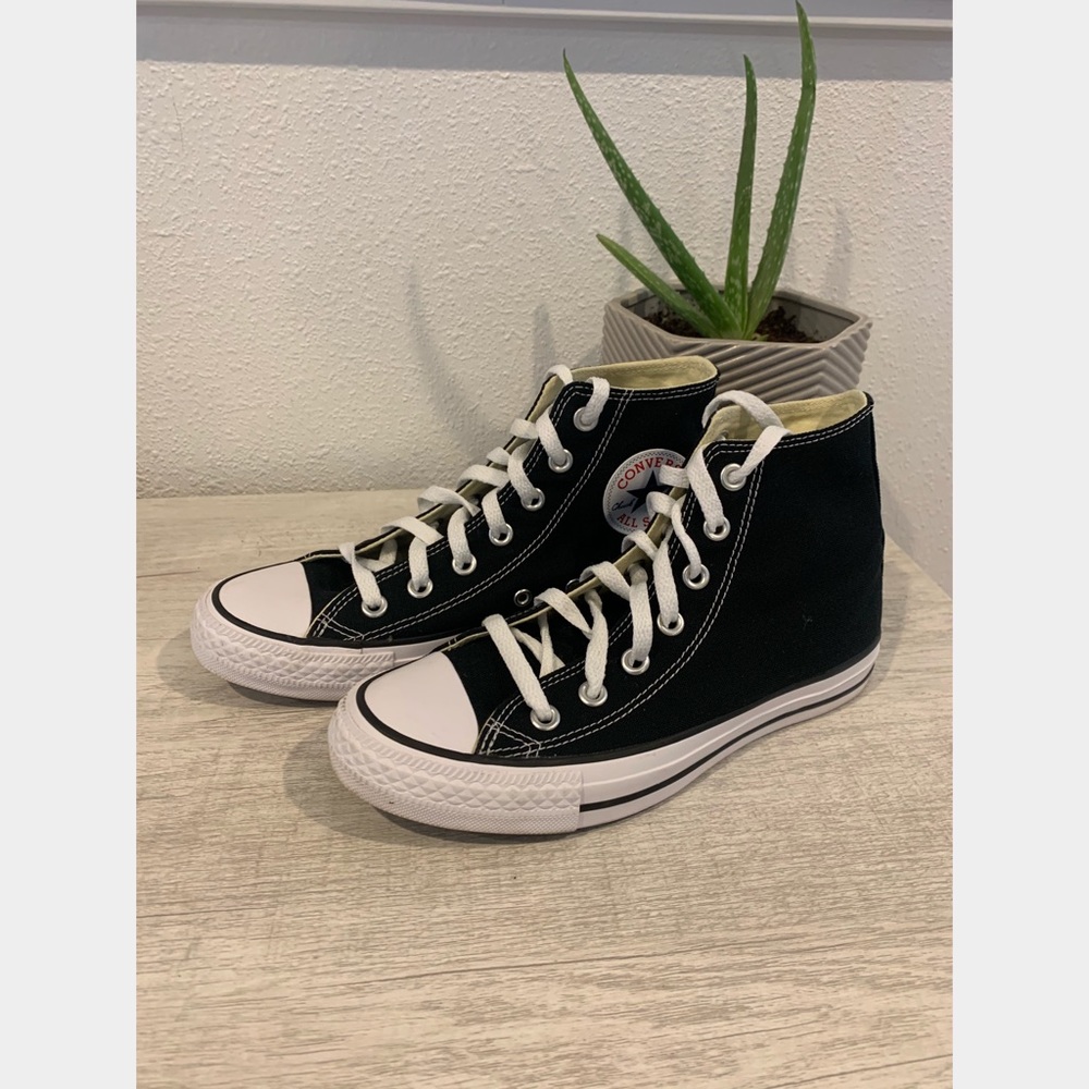 Like New Converse High Tops
